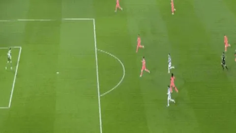 忽略坎宁安和丹尼尔斯？这位赛季飞速进步球员不容忽视！